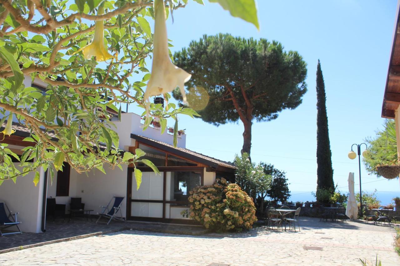 Villa Incanto B&B Caprioli Kültér fotó